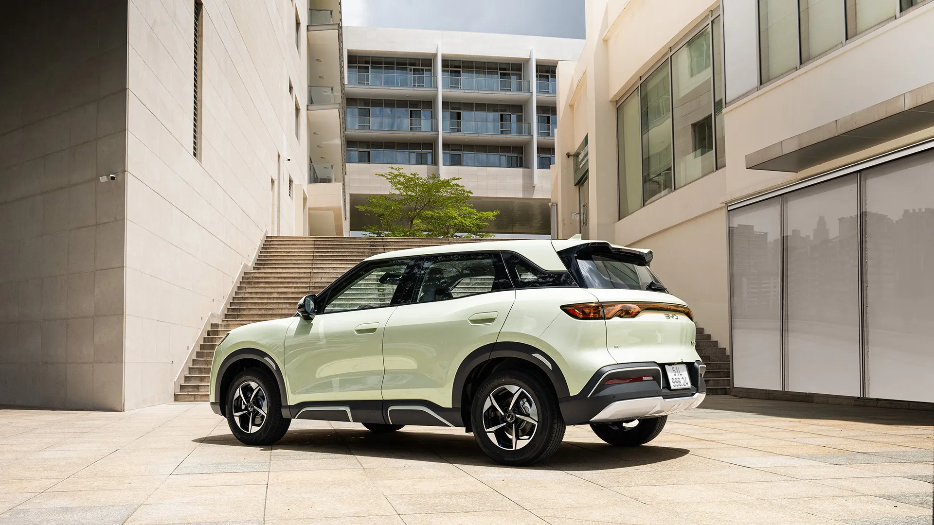 BYD Atto 2 thiết kế ngoại thất mặt bên